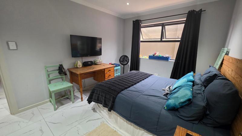 3 Bedroom Property for Sale in Hartenbos Heuwels Western Cape